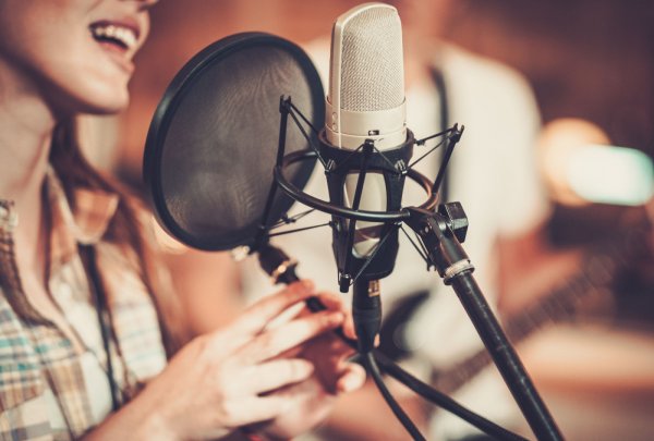 A Professional Singer's Guide to a Healthy Voice