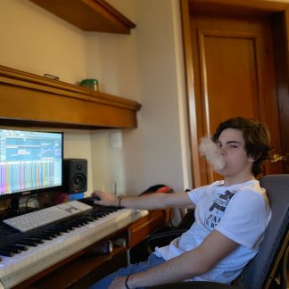Music Producer - Apolo